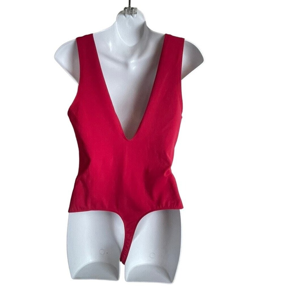 V-Neck Sleeveless Red Bodysuit - Picture 6 of 9